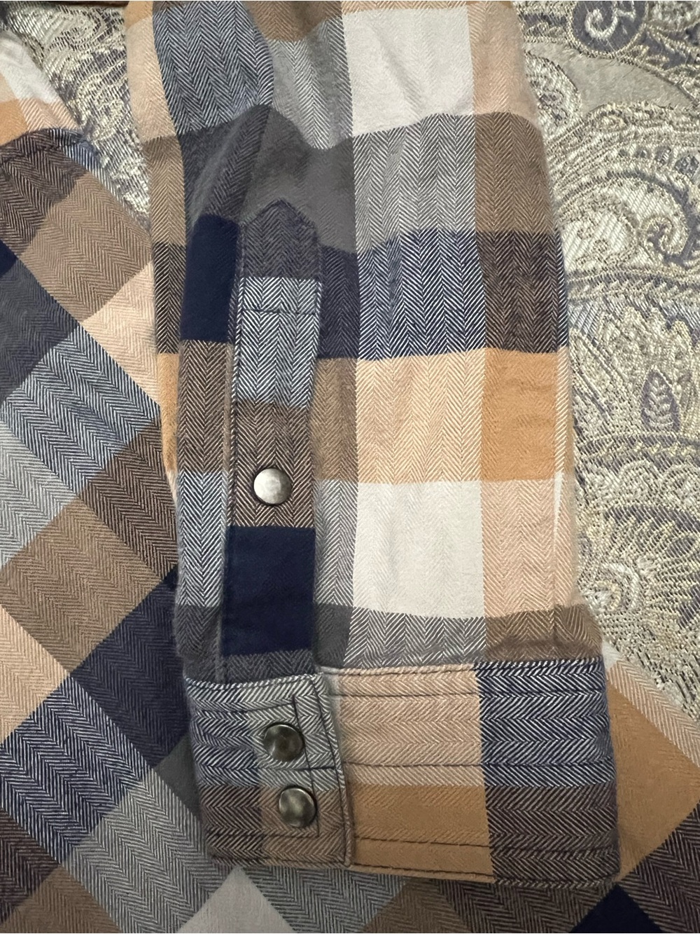 Tyler Boe flannel popover tunic features a brown, cream and blue plaid, Size M - Picture 8 of 14